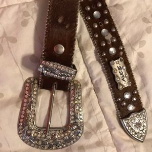 BHW 330 Women’s bling cross/cowhid belt. NWOT